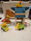 Vintage Fisher Price Lift And Load Depot 942 Construction Little People Lot 1976