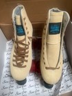 New Sure Grip Boardwalk Tan Suede Skates Men s Size 5 Fits Womens 6-6 5