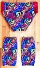 Pro Wrestling Gear Set Graffiti Print Trunks Red Glitter Sides W  Knee Covers M