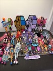 Large Mixed Lot Of Monster High Dolls  Accessories Pets   Cases 82 Piece Lot