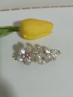 New Handcrafted Women Elegant Natural Freshwater Pearl Hair Clip - Gold Tone