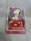 Peanuts Snoopy   Woodstock Snomotion Musical Snow Globe Love Is Snuggles cuddles