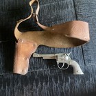 Hubley Cap Diecast Gun With Genuine Leather Stamped Holster Belt 