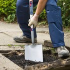 Spear   Jackson Neverbend Forged Carbon Steel Professional Treaded Digging Spade