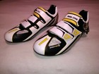 Pearl Izumi Pro Cycling Shoes  Mens 10  44 Eu  Carbon Fiber Road Bike Race Shoes