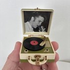 2005 Elvis Presley Record Player Ornament Carlton Cards
