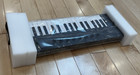 Native Instruments Komplete Kontrol M32 Micro Keyboard Controller New In Box