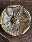 Vintage Brass Pin Dish Tudor   Yorkshire   Lancashire Rose 3    W  Patina