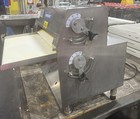 Somerset Cdr-2000lc 20  Countertop Two Stage Pizza Dough Sheeter Roller