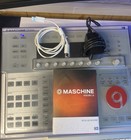Native Instruments Maschine Studio White  16 Pads  Usb    Software   Clear Cover