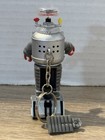 Lost In Space B9 Robot Keychain 1997