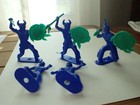 5 Vintage Marx Blue Indian Guys W  Green Weapons