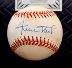 Willie Mays Signed Official Nl Baseball - Scoreboard Certified - View Scans   