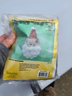 Herrschners Santa s Watching Makes 4 Sequin Bead Christmas Ornament Kit Pins Diy