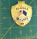 Ak Pin Gold Tone Alaska State Trooper Large Souvenir Pinback Us   Ak Flags  49