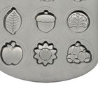 Wilton Harvest Fall Muffin Pan 12 Cavity Gray Non-stick Pumpkin Leaf Turkey Tin