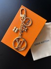 Gold Round Tag Bag Charm Cutout Logo Pendant Keychain Designer Style Purse Decor