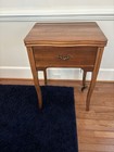 1922 Singer In Oak Cabinet - Working   Excellent Condition