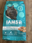 Iams Proactive Health Adult Indoor Weight Control   Hairball Care Dry Cat Food