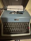 Vintage Olivetti Underwood Model 21 Typewriter W  Hard Case 