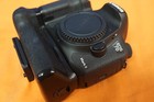 Canon Eos 7d Mark Ii 20 2mp Digital Slr Camera - Black Body Only   Battery Grip
