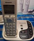 Panasonic Digital Cordless Telephone System Kx-tgd222 Phone W  Answering Machine