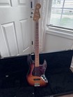 Fender Vintera 60 s Jazz Bass 4-string 3-tone Sunburst Finish W  Hard Shell Case
