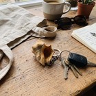 Natural Seashell Keychain Beach Shell Key Ring Coastal Nautical Souvenir Gift