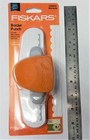 Fiskars Border Punch - Scallop Sentiment 145960-1002