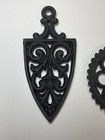 Cast Iron Trivet Set Vintage Jzh Taiwan Black Handles Hangable Shield And Round