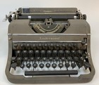Underwood Champion 1948 Portable Typewriter Case Vintage Works Needs Ribbon 40s