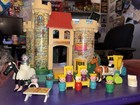Vtg 1970s Fisher Price Play Family Castle Model  993 Rare