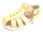 De Osu -spain -baby Girls Peach Pink Patent Leather Sandals - European -size 4-5