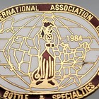 1984 International Association Jim Beam Bottle Club Pin Button Hat Lapel Vintage