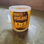 Collectible Advert Milk Glass Mug Hershey s Instant Real Chocolate Flavor Vtg