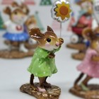 Wee Forest Folk Mp-7 Pokie Holding A Balloon At The Mouse Parade