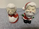 Vintage Ceramic Kissing Santa   Mrs Claus Salt   Pepper Shakers Christmas Decor