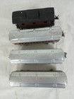 Vintage Lot Of 4 Lionel Lines  Prewar O Gauge Tin Train Caboose   Passenger Cars