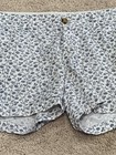 Old Navy Womens Shorts Size 4 White Blue Floral Belt Pockets Summer Shorts