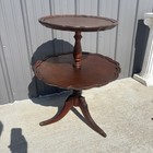 Vtg Antique Table 2 Tier Pie Crust Dumb Waiter Mahogany Wood Side Lamp Claw Foot