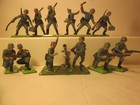 Britains Deetail Lot 12 Ww Ii  10 German Infantry Soldiers  2 On Mortar  Uk  70s