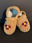 Beautiful Pair Of Cree Child   s Beaded On Leather Moccasins  Vintage  Excellent