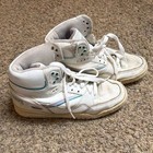 L a  Gear Shoes