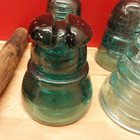 Vintage Lot Of 4 Green Glass Insulators Hemingray Postal Whitall Tatum   H G Co 