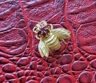 14kt Gold   Ruby Bee Pin Brooch  Vintage Marked 585  Great Condition 
