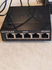 Netgear 5-port Gigabit Ethernet Unmanaged Switch  gs305  W  Ac - Free S h