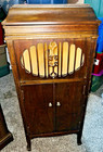 Antique 1920 s Brunswick Antique Record Player Wind Up Phonograph Model 210