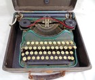 Vintage 1927   Green L c  Smith Corona 4 Portable Case Typewriter Needs Repair