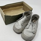 Vintage  1960s  Baby Shoes White By The Stride Rite
