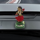 Eco-friendly Solar Hula Girl Dashboard Decoration For Cars - Compact   Playful